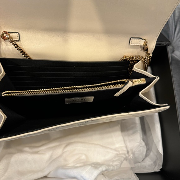 Versace bag - Picture 3 of 7